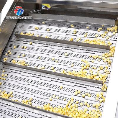 The corn threshing washing blanching production line