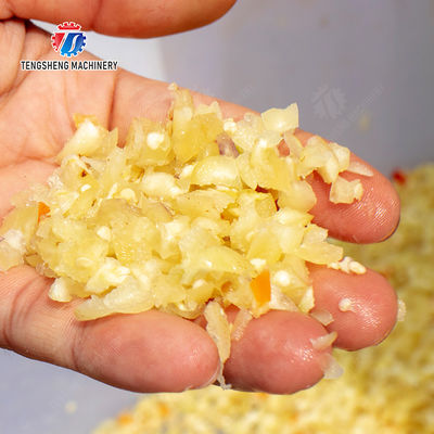 Large-scale fruit and vegetable washing,drying and cutting production line